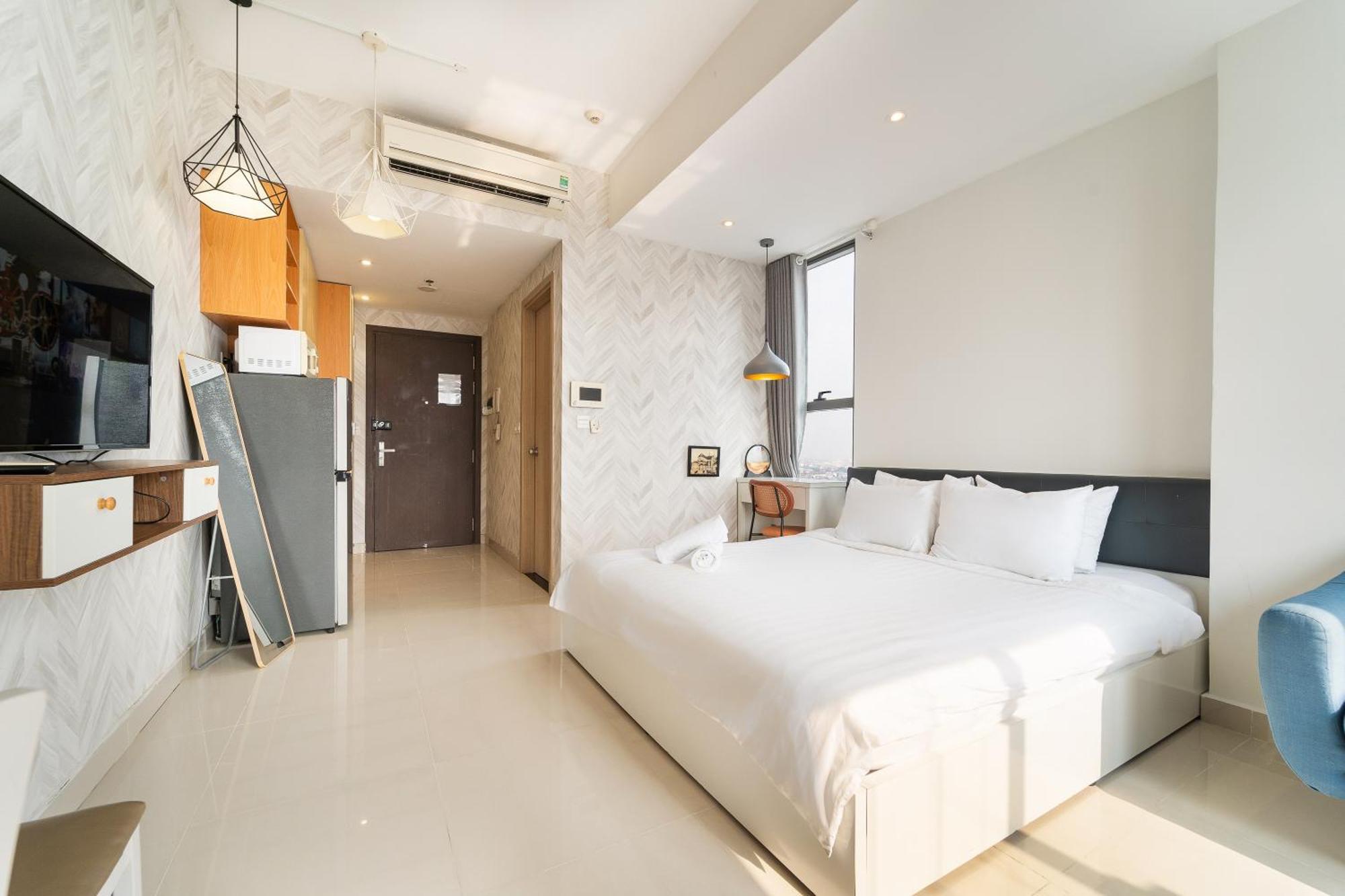 Saigon Authentic Apartments: Infinity Pool & Daily Perks Ho Chi Minh City Exterior photo